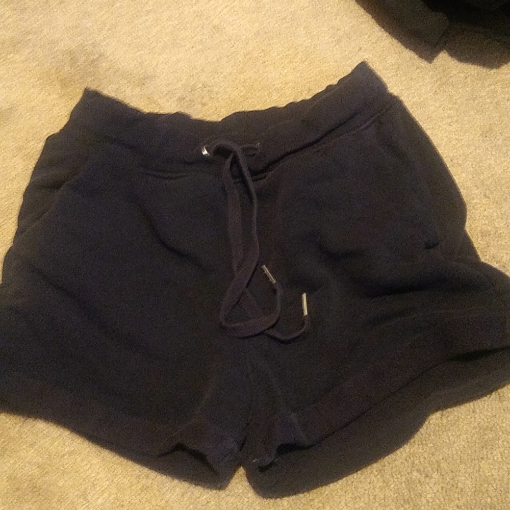 H&M navy shorts